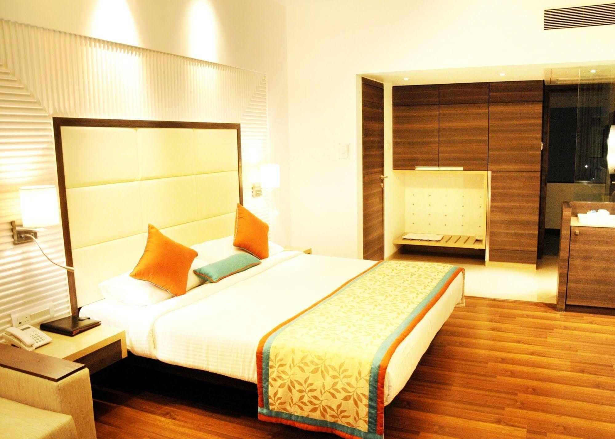 Moti Mahal Hotel Mangalore Exterior photo