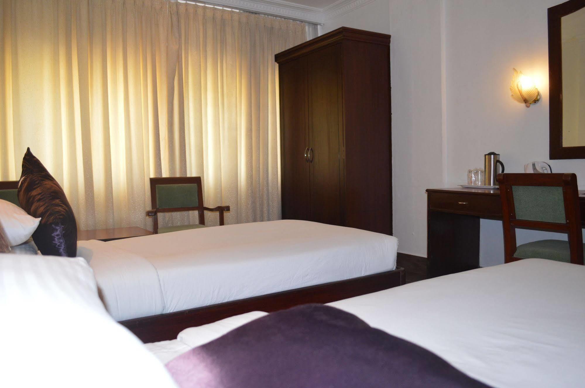 Moti Mahal Hotel Mangalore Exterior photo