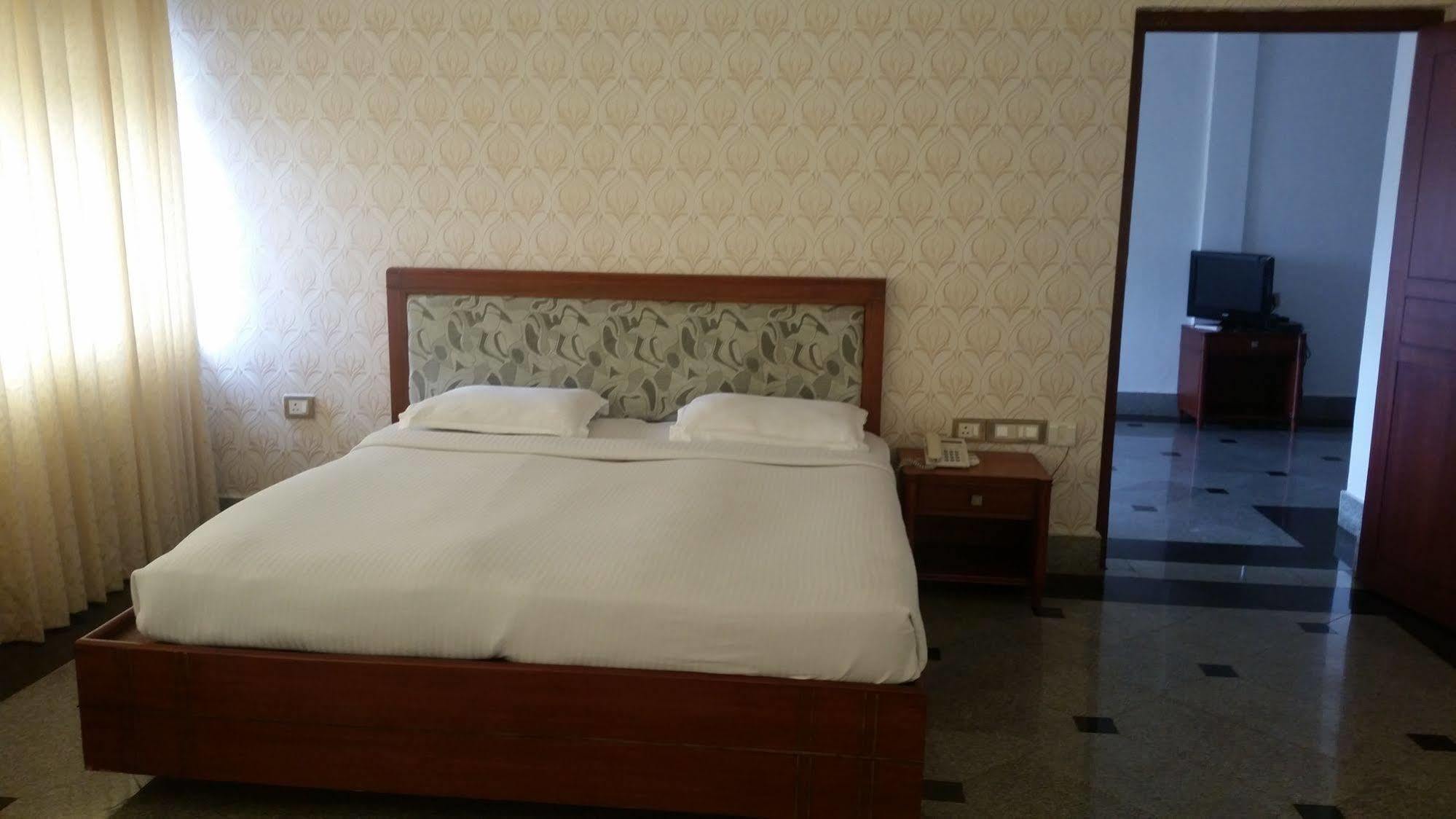 Moti Mahal Hotel Mangalore Exterior photo
